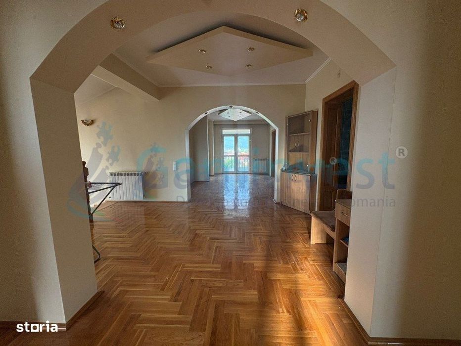 GAMINVEST Vila cu 13 camere si 3000 mp teren in Sanmartin,Bihor,V4221