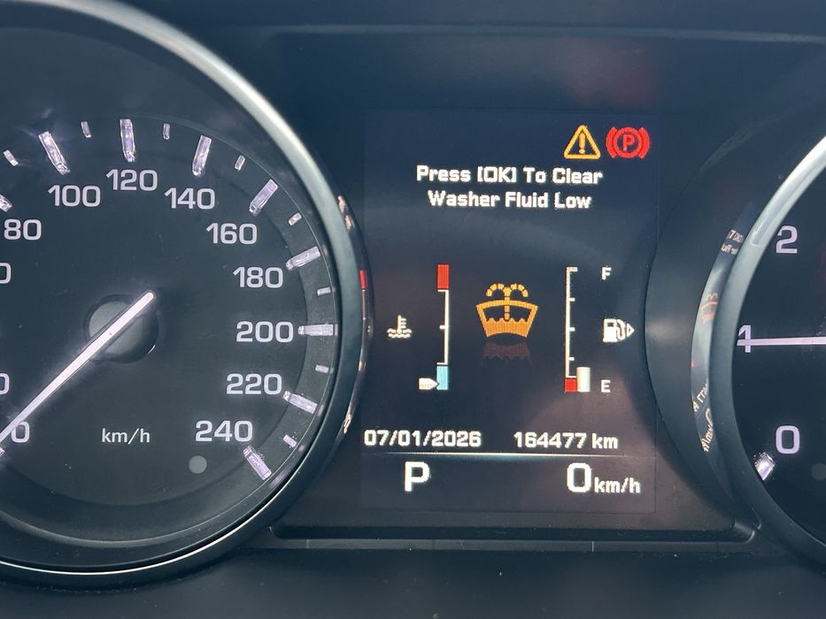 Land Rover Discovery Sport Mașina este în stare bună de funcționare.