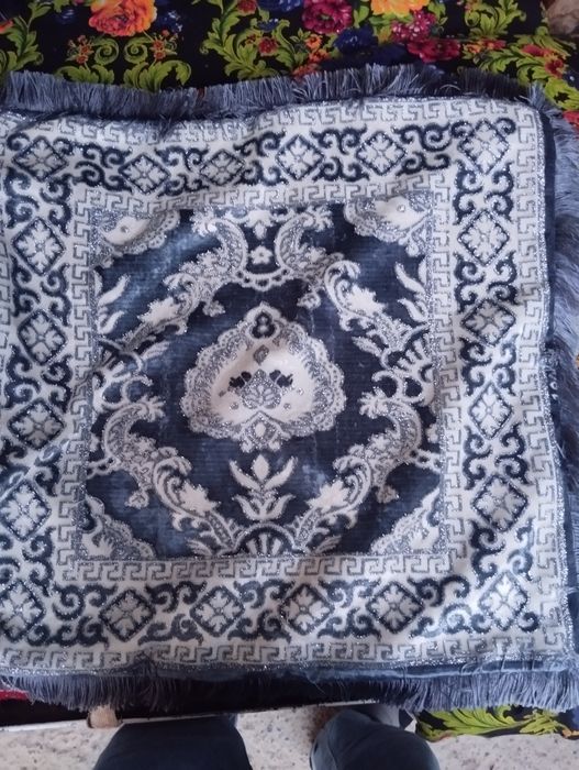 Bu xamilioni duxoba yostiq