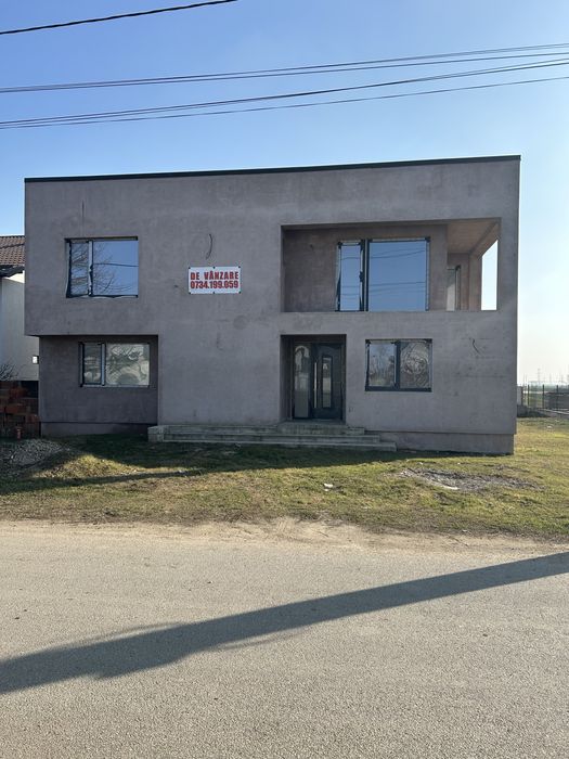 Vanzare casa  5 camere, in Stejnicu, la 3 km de Ploiesti