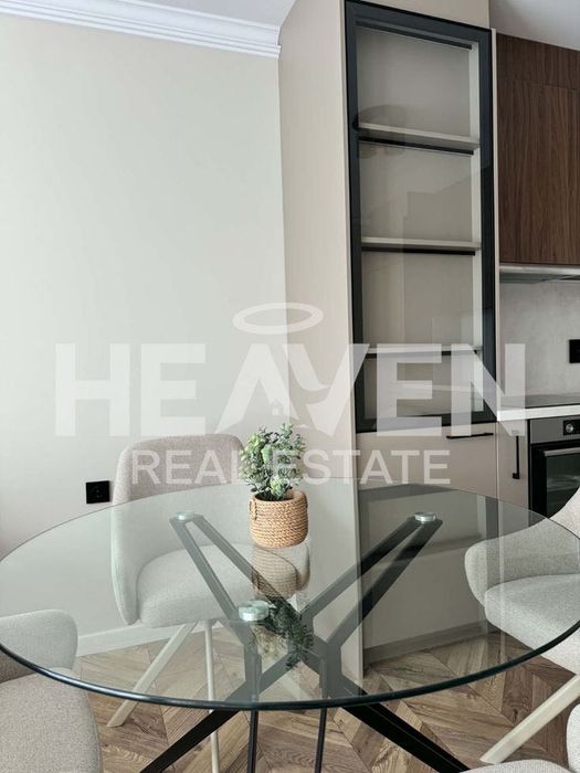 Продава се Тристаен апартамент в Пловдив, Остромила - 105 кв.м за 1696 €/кв.м - Снимка #4
