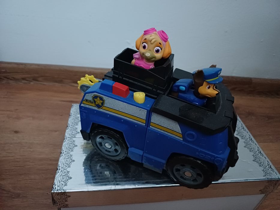 Vând diferite mașinuțe