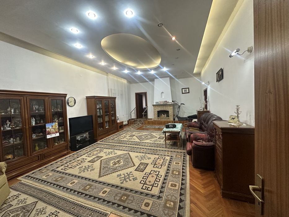 Casa de Vanzare pe Dealul Capela