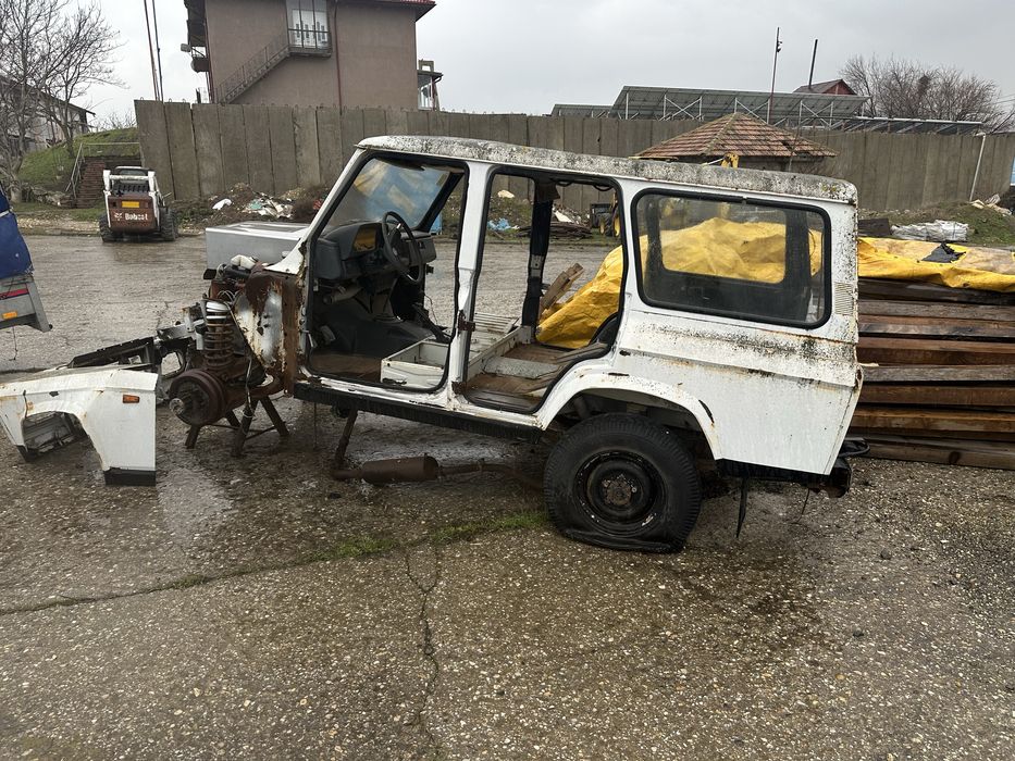 Aro 244 motor 2.5 benzină
