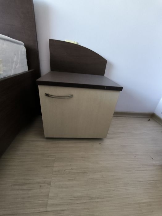 Спален комплект – легло, гардероб, скрин, нощни шкафчета, бюро