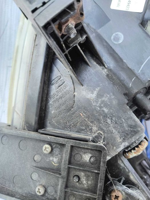 Far Dreapta Uk Cu Lupa Mazda 6 2009 / 2007-2010 Cod OEM GS7T-51-031S (1E1)