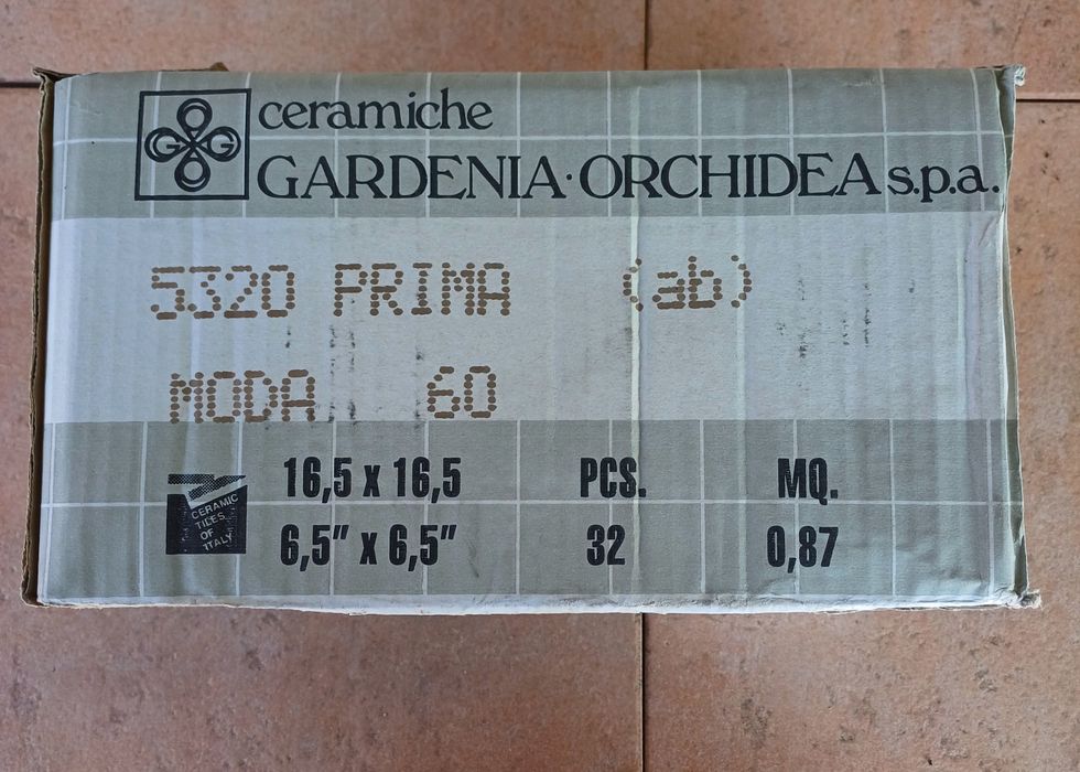 Faianțã gardenia,italia