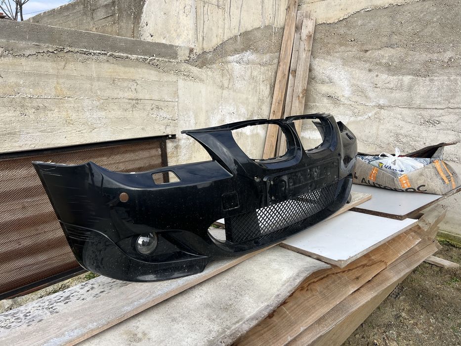 Продавам предна M-Tech броня за BMW E60,