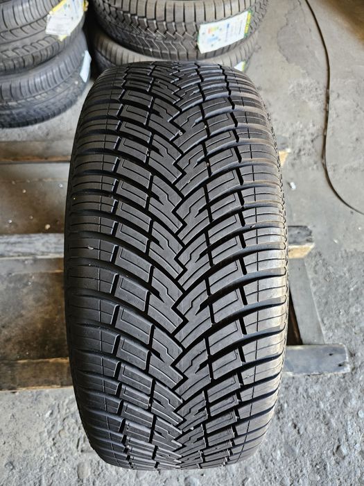 1 anvelopa allseason 245 45 19 Pirelli 2025  7.7mm