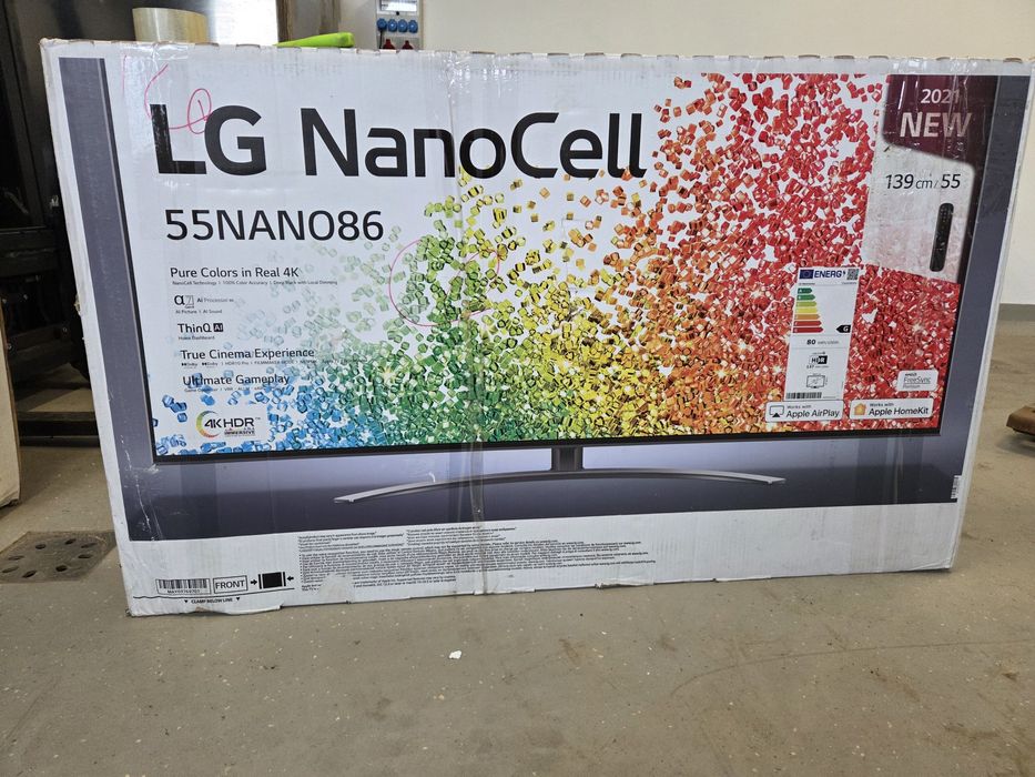 Vand televizoare noi cu defect