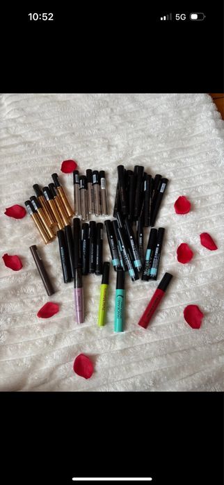 Produse pentru machiaj