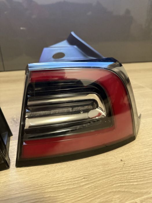 Стопове стоп Tesla 3 / Y Тесла 3 / У Европейски