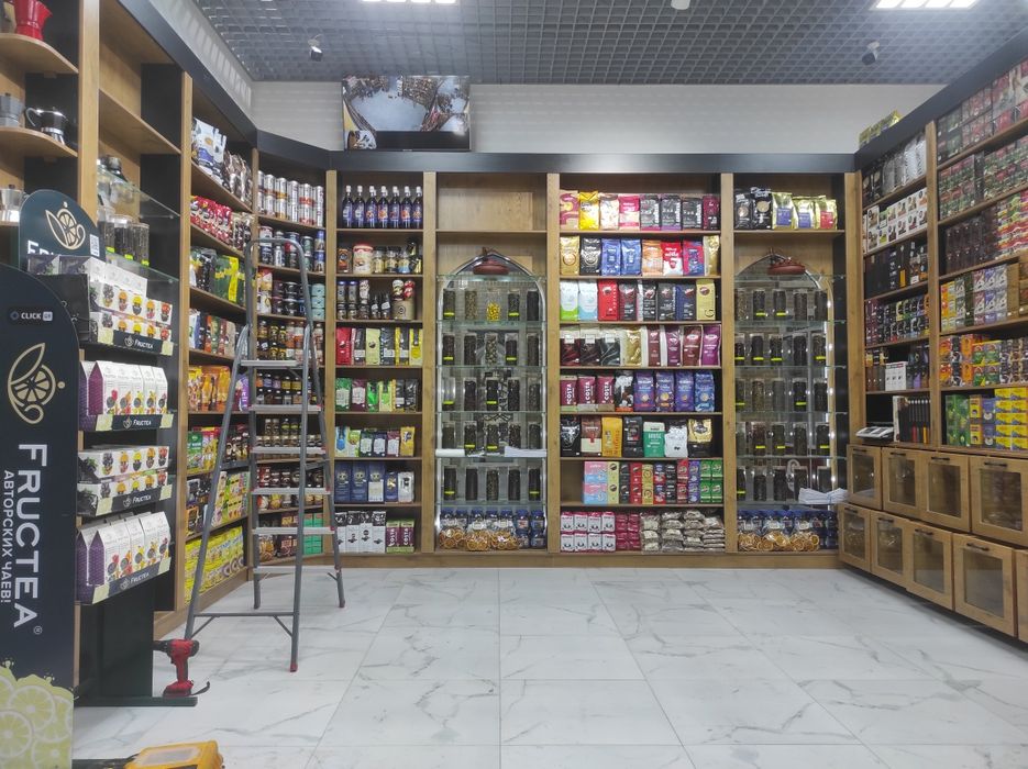 Стеллажи ветрины