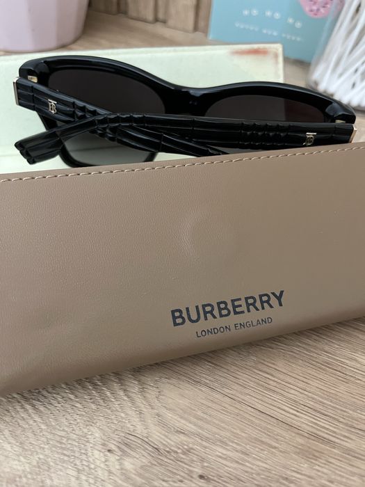 Нови слънчеви очила Burberry