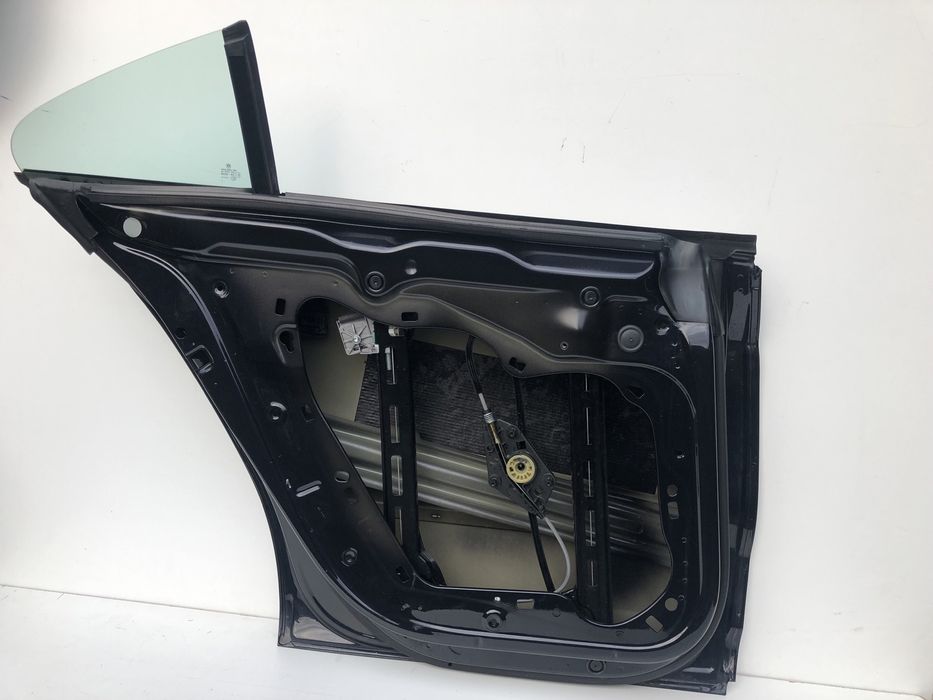 Usa st spate vw Passat CC FACELIFT 2012-2015 cod de culoare LC9X