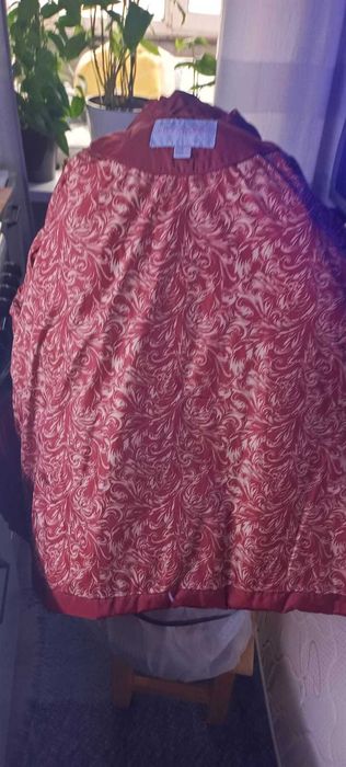 Куртка женская 48 размер