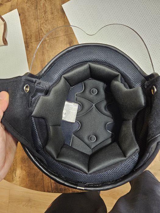 Casca moto , M , neagra , cu viziera