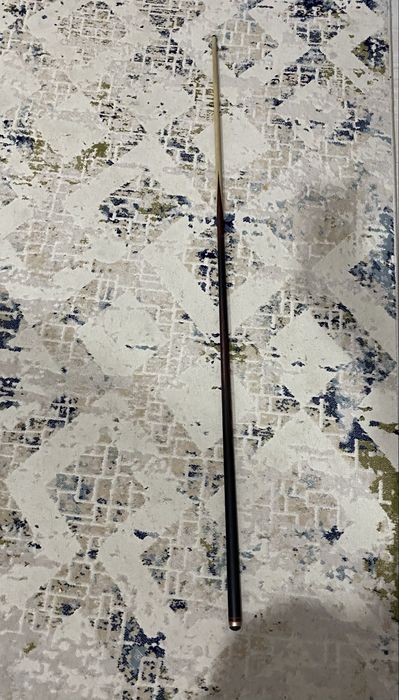 Кий бильярдный.