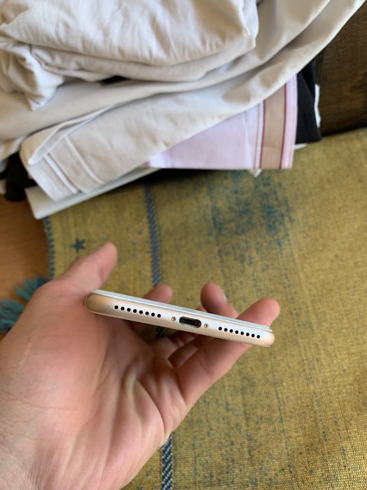 IPhone 8 Plus 256Gb 75% batare