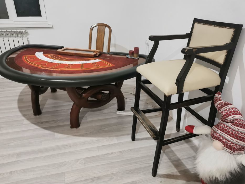 Стол для игры в Покер