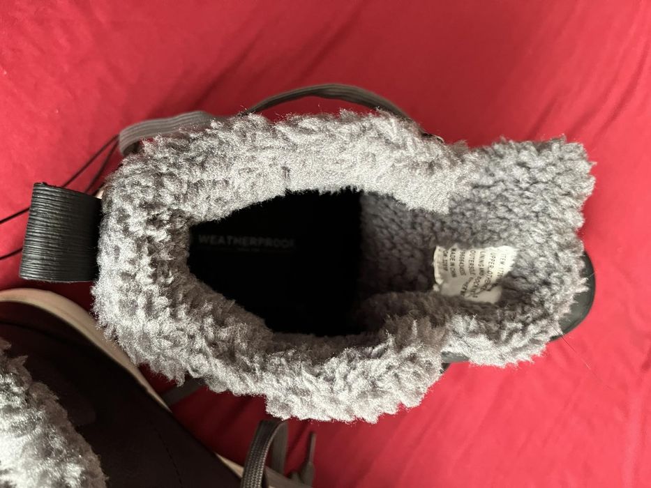 Зимни мъжки обувки ботуши WEATHERPROOF номер 43 UK 9 
Ограничителни бр