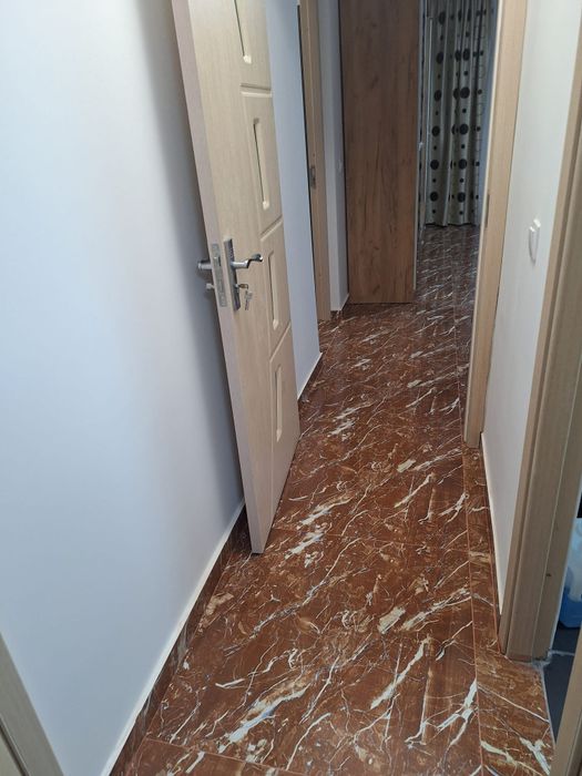 Inchiriez apartament