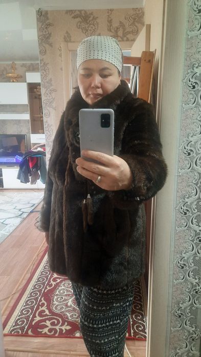 Женская шуба продаю