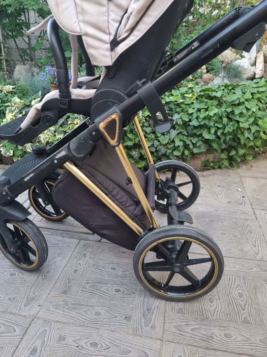 Коляска детская производство Чехия