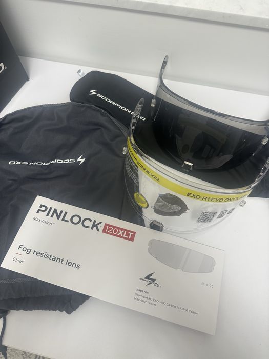 Cască Scorpion EXO R1 Air Onyx Carbon – Mărimea M