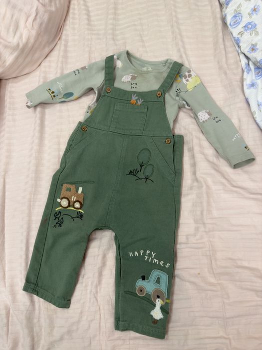 Комбинезон джинсовый и боди костюм двойка детский на год