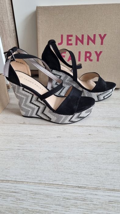 Сандали 37 номер