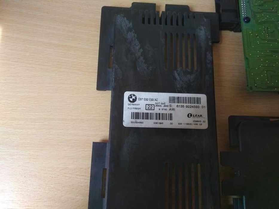 Reparatii Resoftari FRM Bmw Modul lumini X1 X5 X6 E90 E91 E84 E87 E70