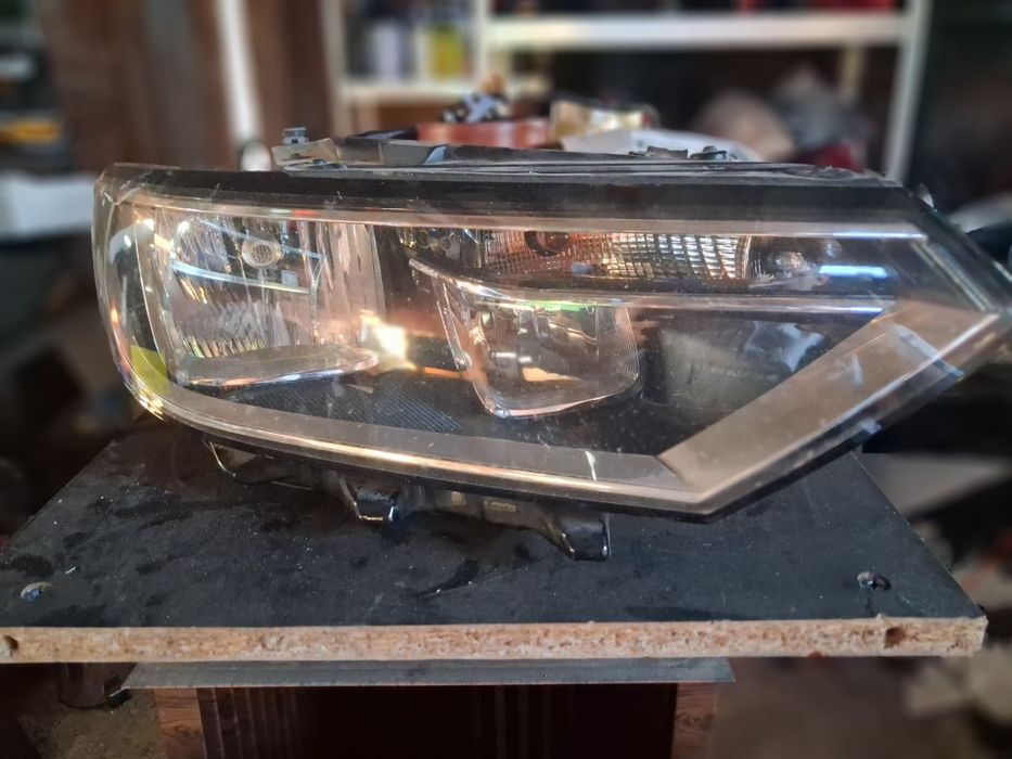 Far dreapta Passat B8 original 2014-2023 cod 3G2941006B halogen