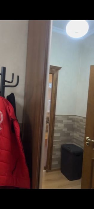 шифоньер с зеркальными дверями