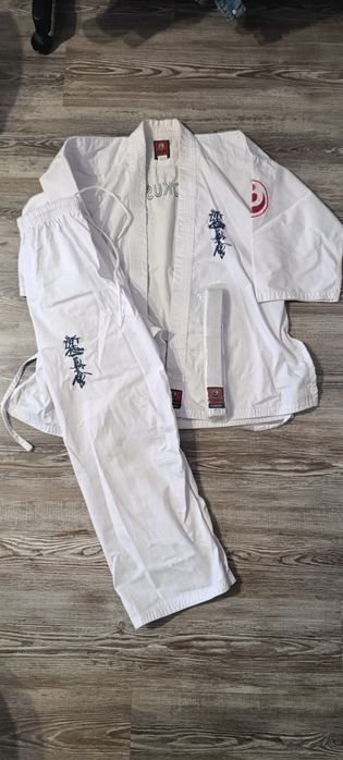 Продам кимано 7000