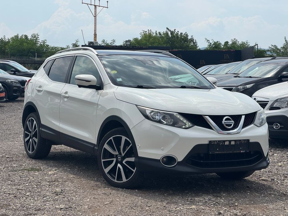 Nissan Qashqai Rate/Cash/full/4x4/pano/piele