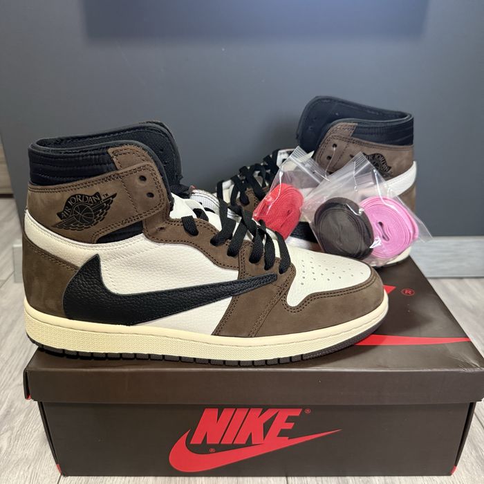 Jordan 1 x Travis Scott (44)