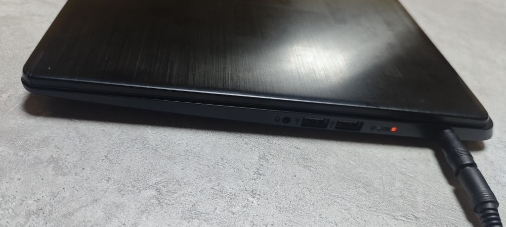 Ноутбук acer i3/8gb/ssd