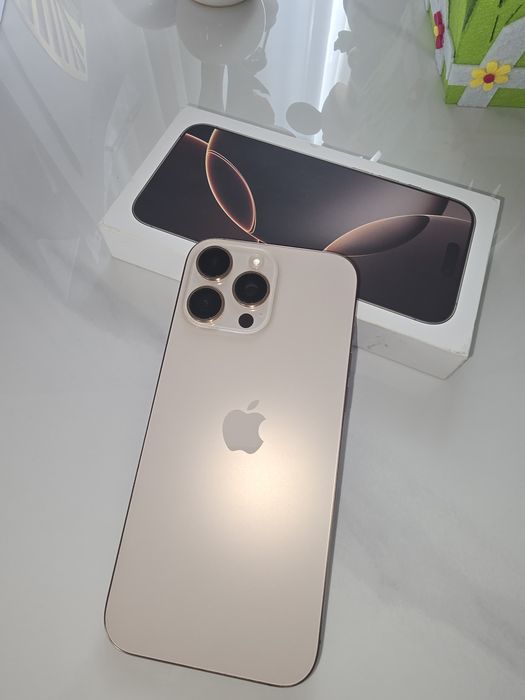 iPhone 16 Pro Max Desert Titanium, 1 TB, Excelent