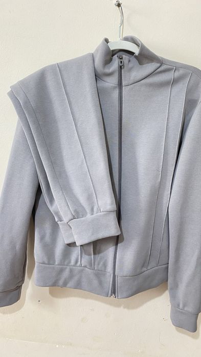 Безторг . Продам  спортивку  женскую.