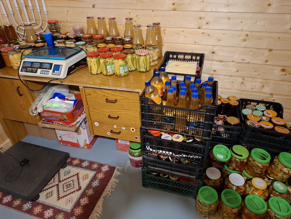 De vinzare produse de gospodarie.SIROPURI,GEMURI,COMPOTURI,DULCEATA,muraturi.