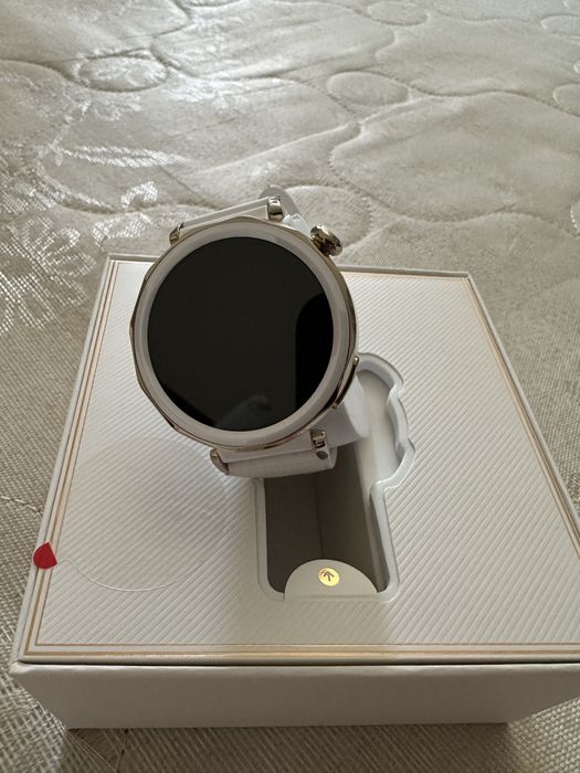 Смарт часовник HUAWEI WATCH GT 5 Pro