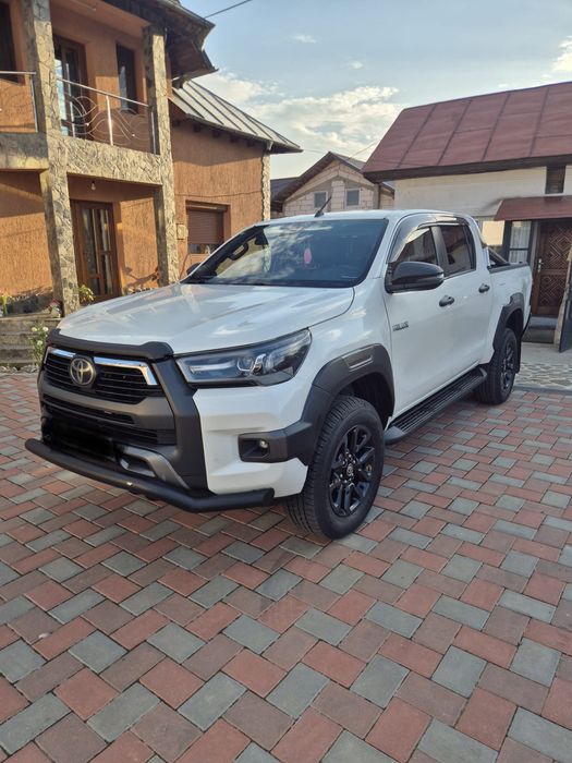 Toyota Hilux 2.8  Full 204CP Invincibil