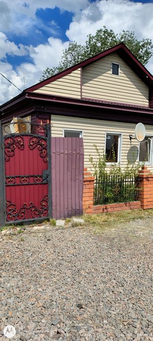 Продам Два Дома на Одном участке.