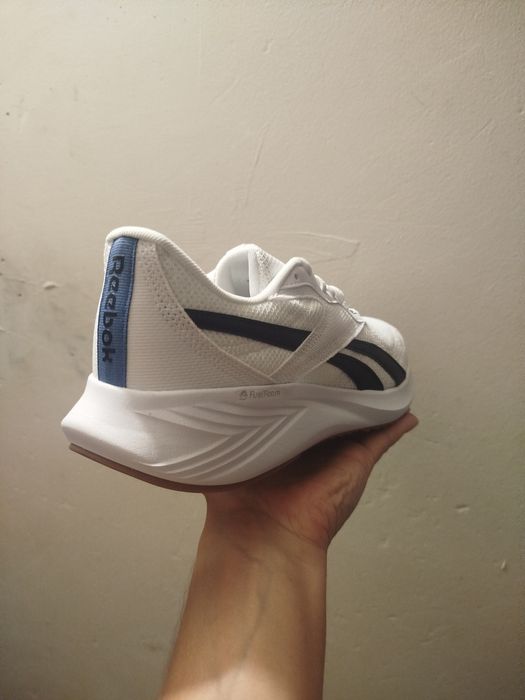 Кроссовки Reebok 42 размер
