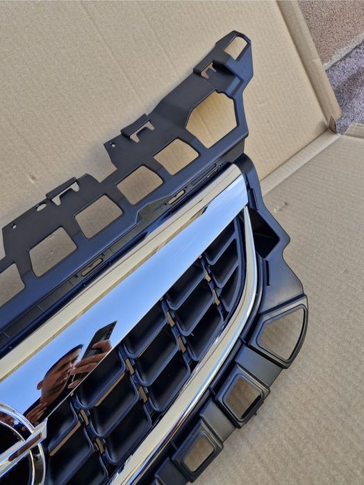 Grila centrala Opel Astra J 2009-2012 NOUA AM