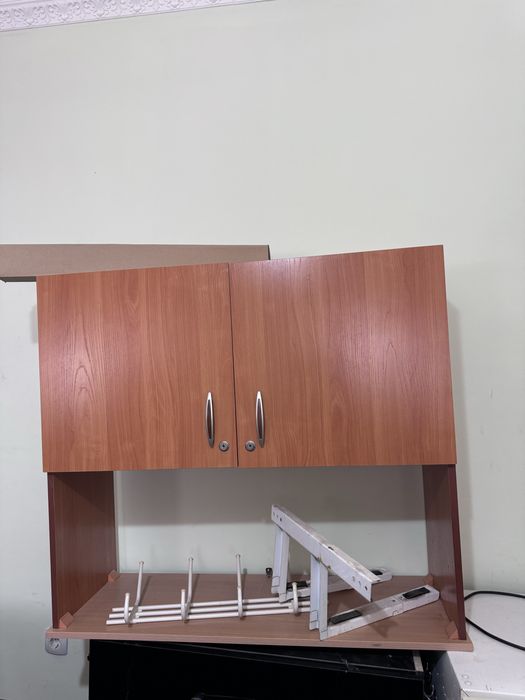 Продам шкафы для салона парикмахерской