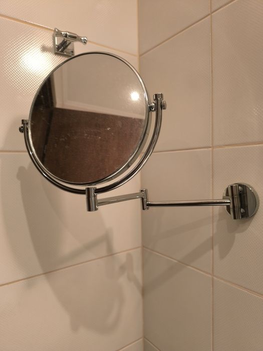 Мивка на Roca с смесител на Roca