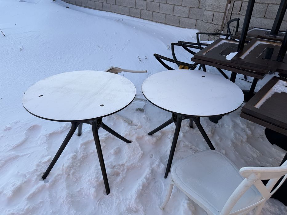 Срочно продаю столы