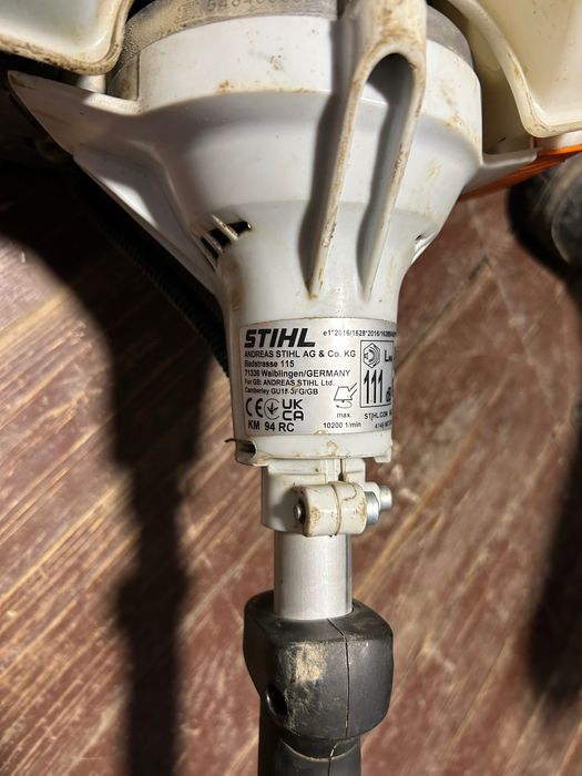 Комби двигател STIHL KM94 RC+ Приставка ролкова четка STIHL KB-KM